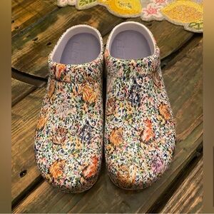 Dansko Cane Kitten Clogs (rare)